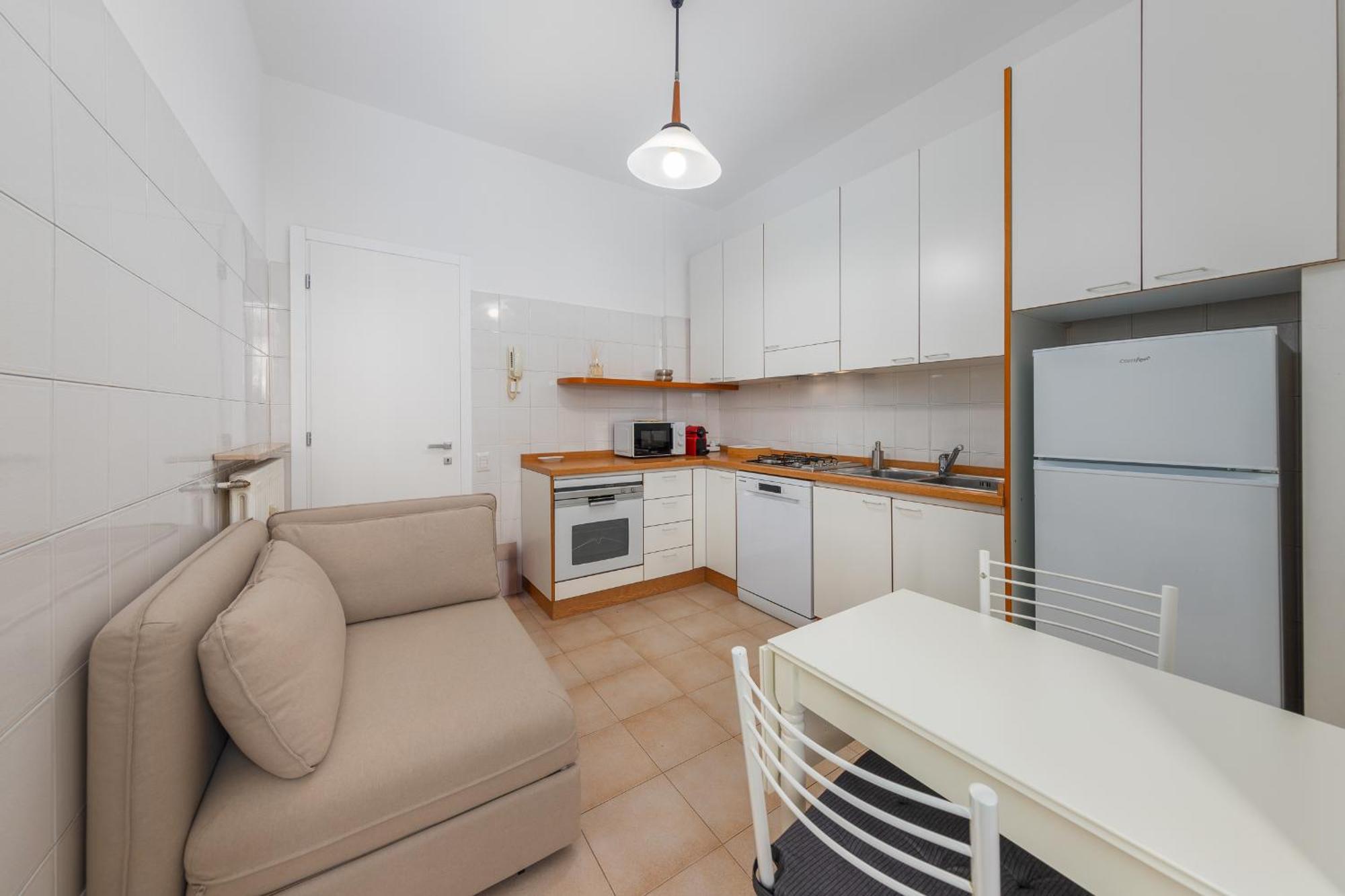 Free Private Parking - 5 Min To Metro - Access Control Guard - Quiet Apartment Mailand